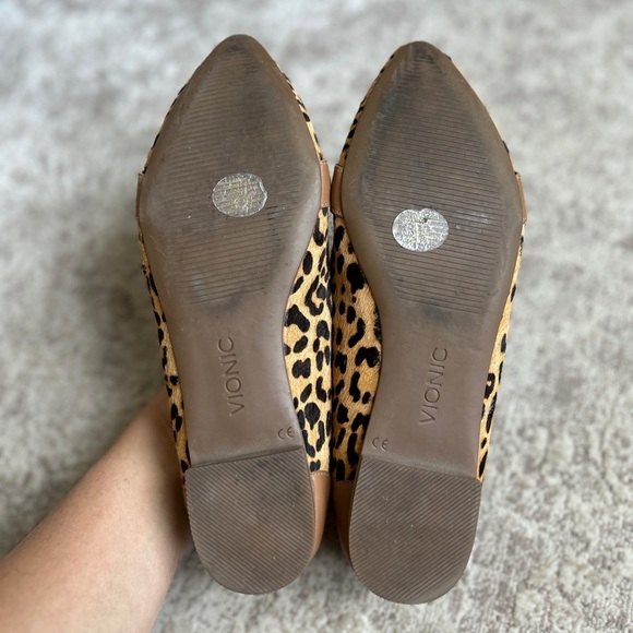 Vionic Savannah Leopard Print Flats - Picture 5 of 8